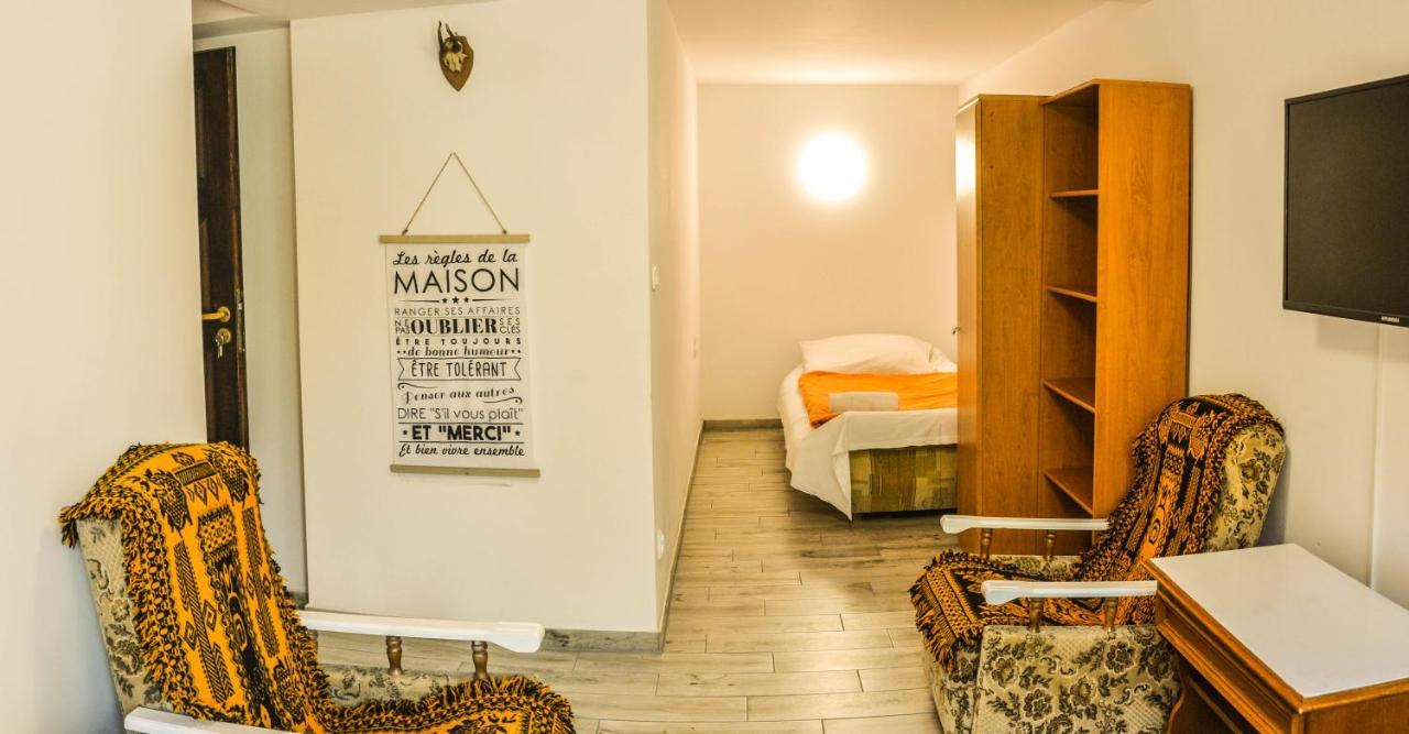 Oaza U Tadeusza Apartment เอากุสตูฟ ภายนอก รูปภาพ