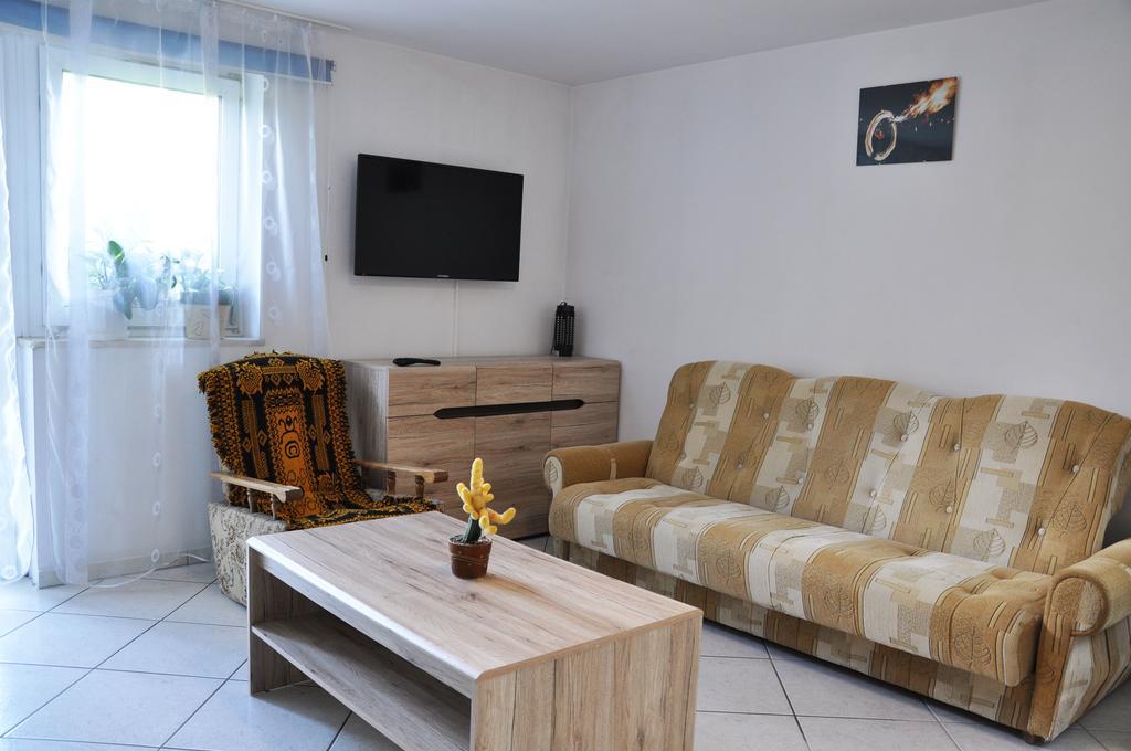 Oaza U Tadeusza Apartment เอากุสตูฟ ภายนอก รูปภาพ